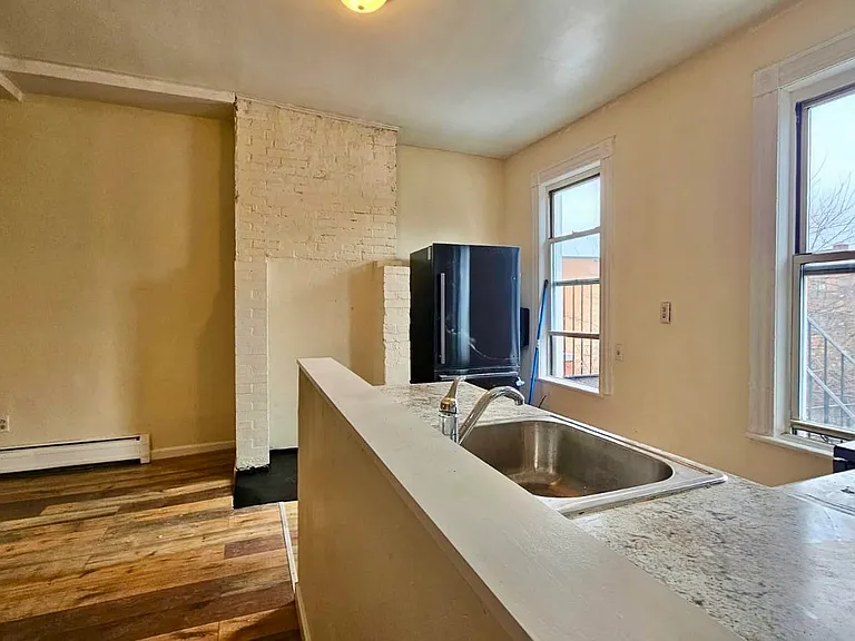 126 Monticello Ave #2 — Photo 4