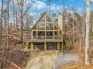 1916 Chateau Rdg, Winston Salem, NC 27103