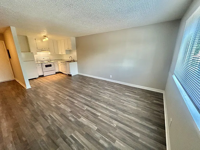D201 Hickory Hill Ln #D201 — Photo 4