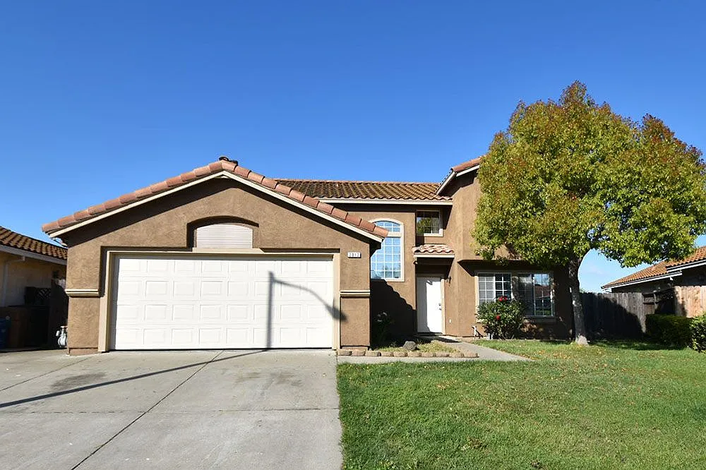 2012 Sugar Pine St photo 1