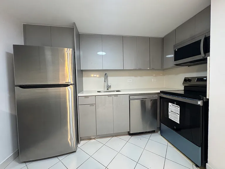 801 Brickell Bay Dr #365 — Photo 28