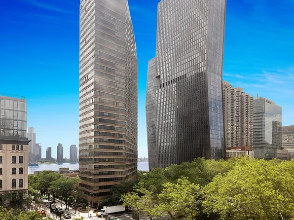330 East 38th Street image 3 of 26