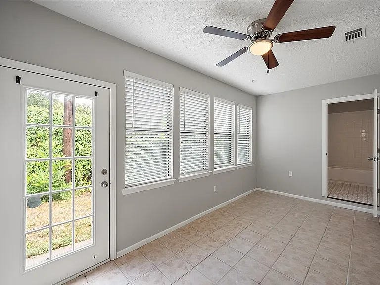 3504 Rogers Ave — Photo 9