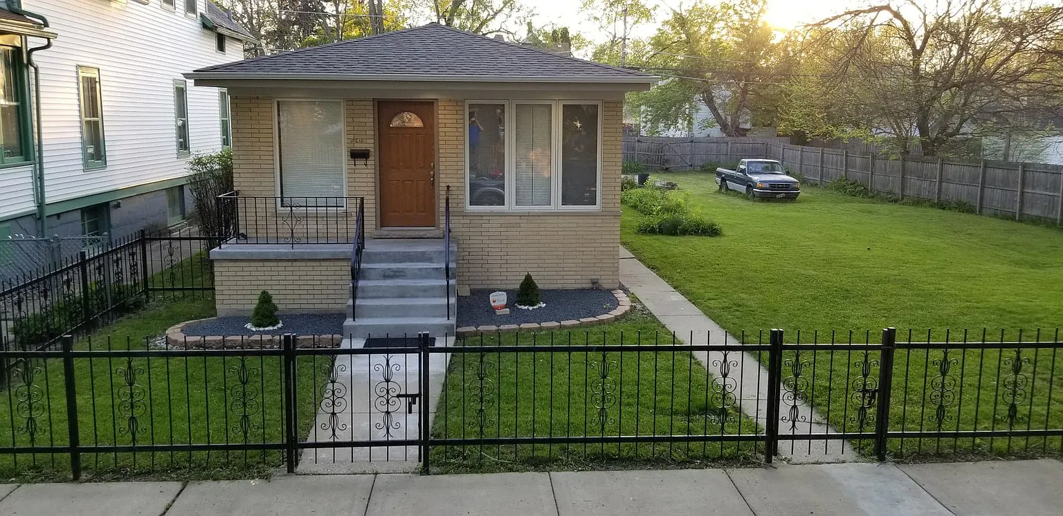 10210 S Parnell Ave photo 1