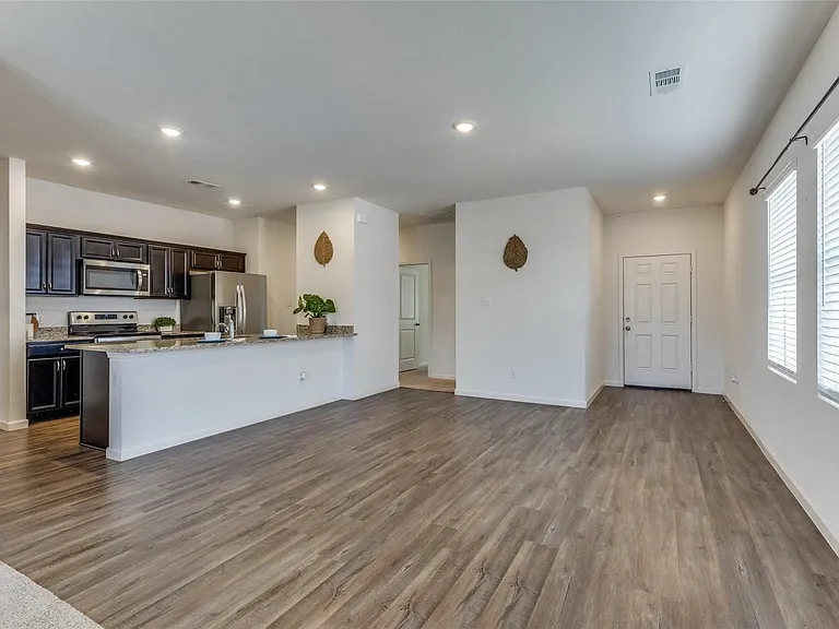 6536 Trident Ct — Photo 7