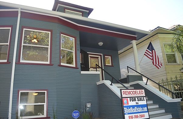 2nd image of 320 13th St