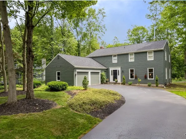 8770 Radburn Dr, Baldwinsville, NY 13027