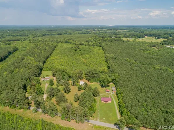 1690 Grandy Rd, Brodnax, VA 23920