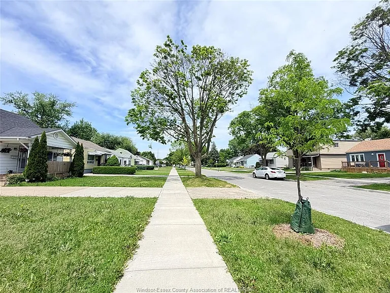 1651 Aubin Rd — Photo 20
