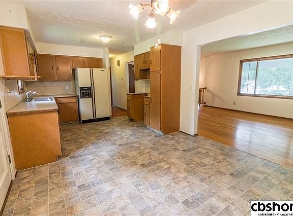 5th image of 1507 Englewood Dr