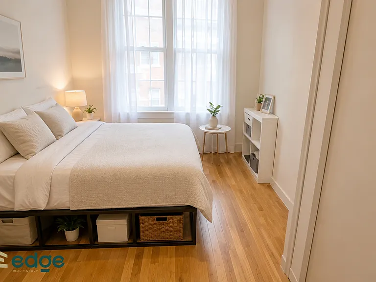 198 Scholes St #1F — Photo 6