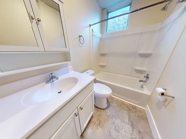 2323 Laplace St — Photo 7