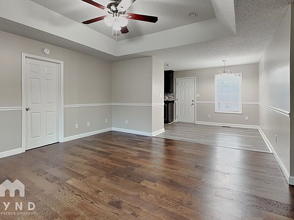 3rd image of 608 Helms Dr