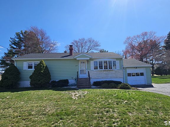 2nd image of 70 Tumblebrook Rd
