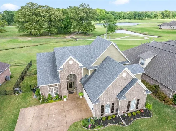 235 Fairoaks Dr, Oakland, TN 38060