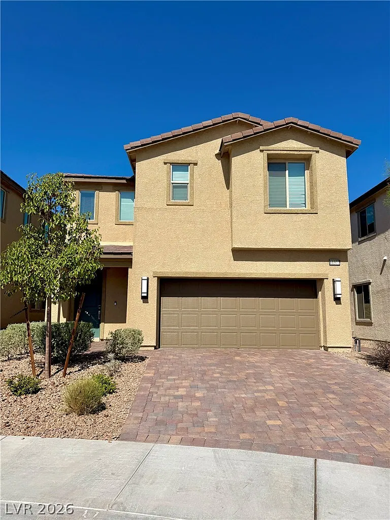 4 bed, 3.0 bath, 2451 sqft, $2,295 — Photo 1