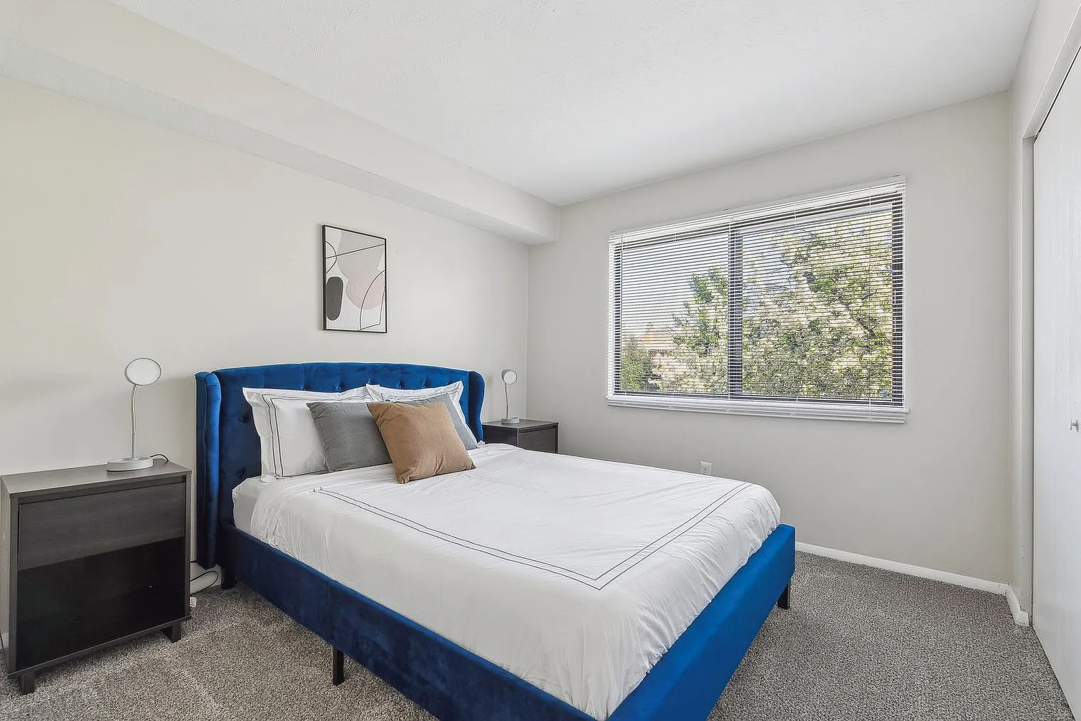 2 bed, 1.0 bath, 839 sqft, $2,805 — Photo 4