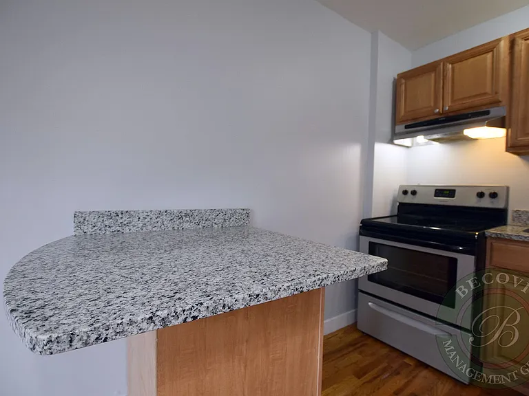 The Greenview — Photo 15