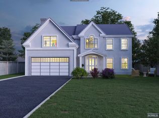 209 Grove St, Ramsey, NJ 07446