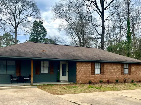 310 Curtis Rd, Columbus, MS 39702