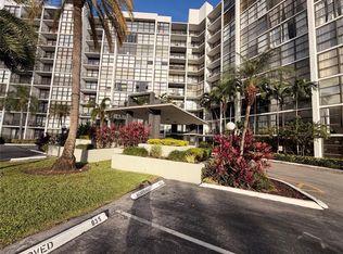 800 Parkview Dr APT 103, Hallandale, FL 33009
