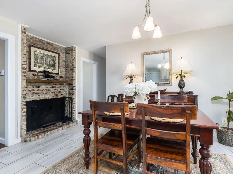 1208 Penny Cir — Photo 15