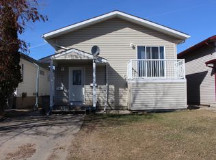 10016 104th Ave, Grande Prairie, AB T8V1E6
