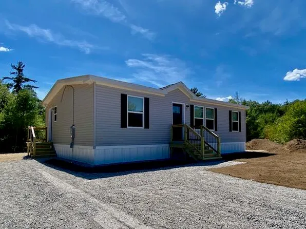 11 Bradley Road, Porter, ME 04068