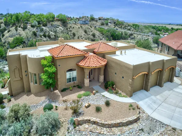 451 Poinsettia Pl SE, Albuquerque, NM 87123