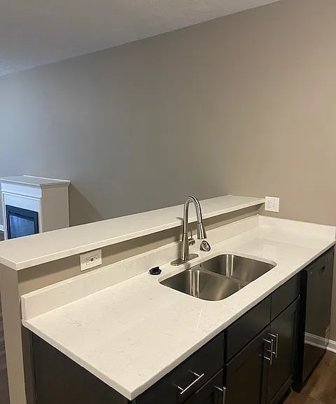Summit Place Apartments — Photo 6