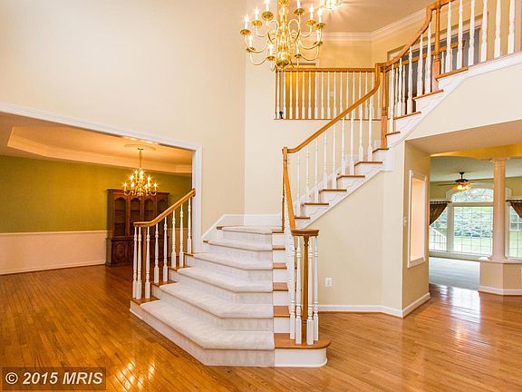 2nd image of 3919 Arbor Crest Way