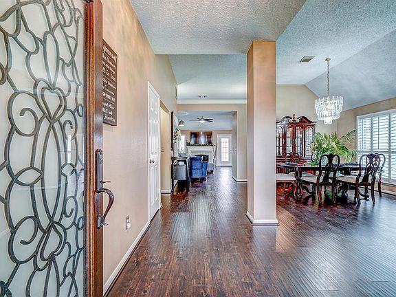 3rd image of 1631 Plumwood Dr