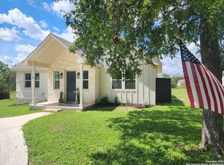 11 E River Oaks Ln, Ingram, TX 78025