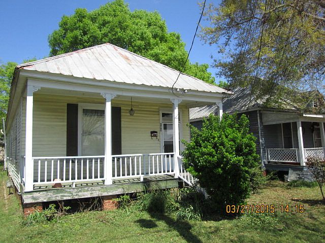 2nd image of 105 32nd St