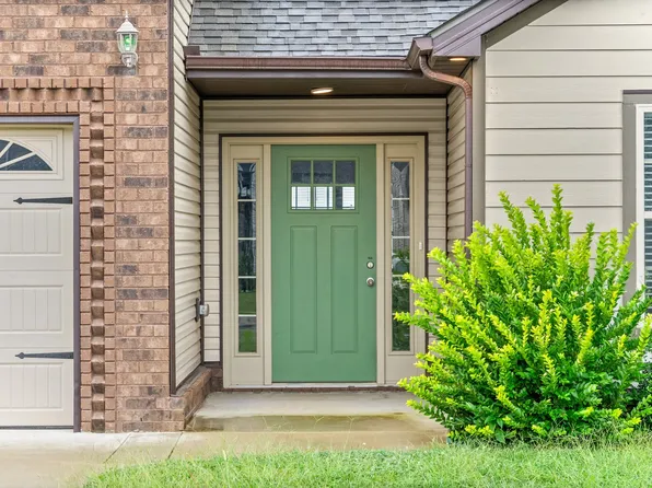 516 Castle Pinckney Ln, Clarksville, TN 37042