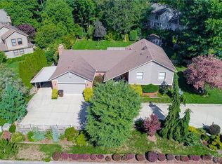 1899 Shore Dr, Bellbrook, OH 45305