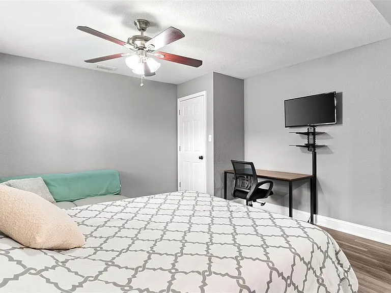 1019 Susan Dr — Photo 4