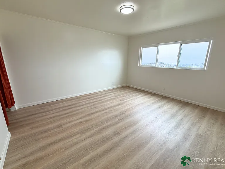 840 Templeton Ave — Photo 15