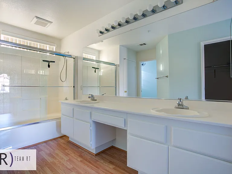 15984 Paul Ct — Photo 28