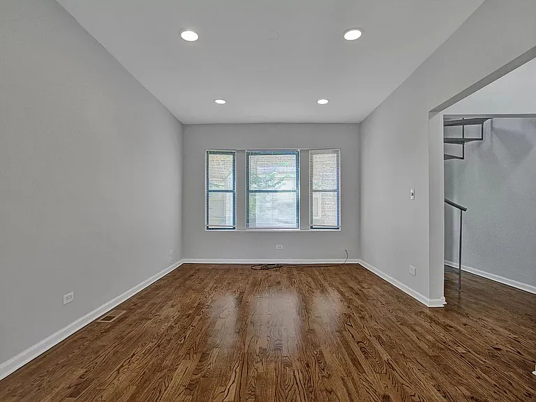 6211 S Woodlawn Ave #D — Photo 14