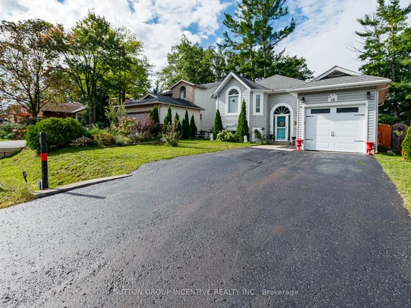 48 Wesley Ave, Wasaga Beach, ON L9Z 1C8