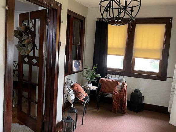 Front Porch / Sunroom