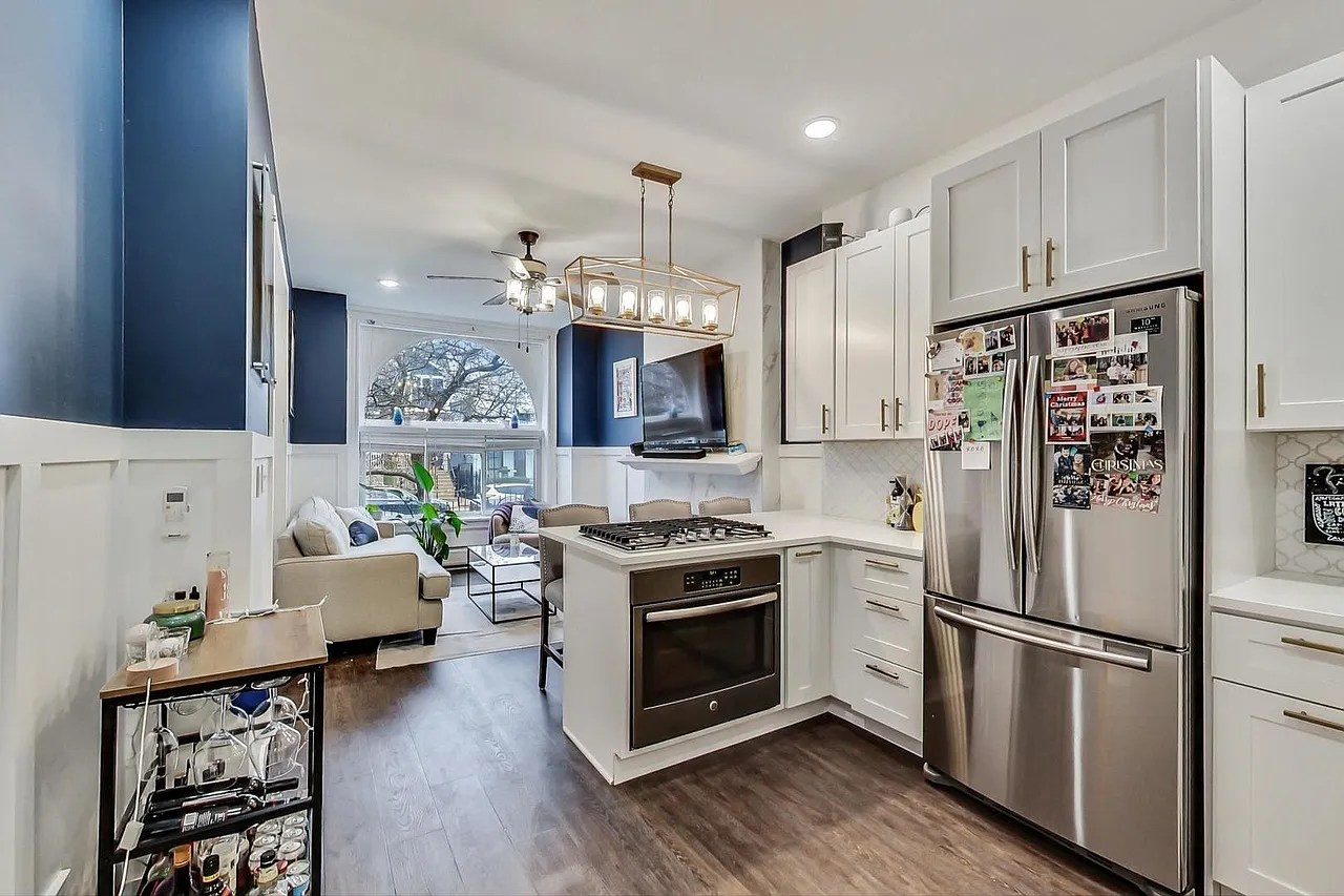 2 bed, 1200 sqft, $2,950 — Photo 3