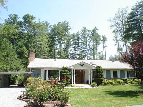 2nd image of 379 S Lakewood Cir