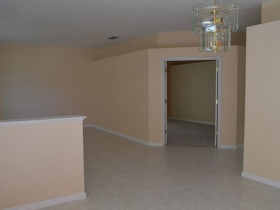 4th image of 10114 Marsh Pine Cir