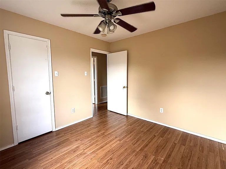 9023 Kalewood Dr — Photo 8