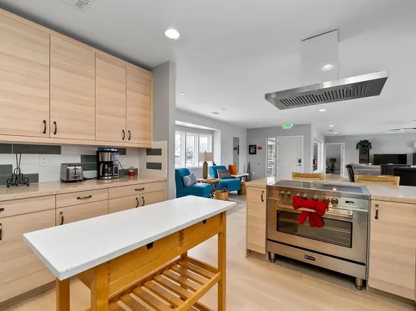 885 Marsh Ave, Reno, NV 89509