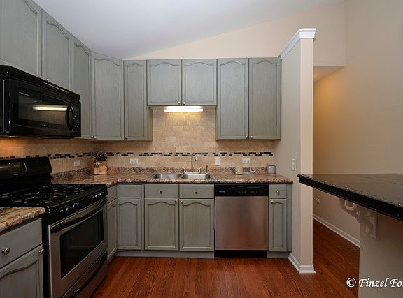 5th image of 1004 Castleshire Dr #1C