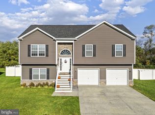 61 Invasion Ct, Bunker Hill, WV 25413