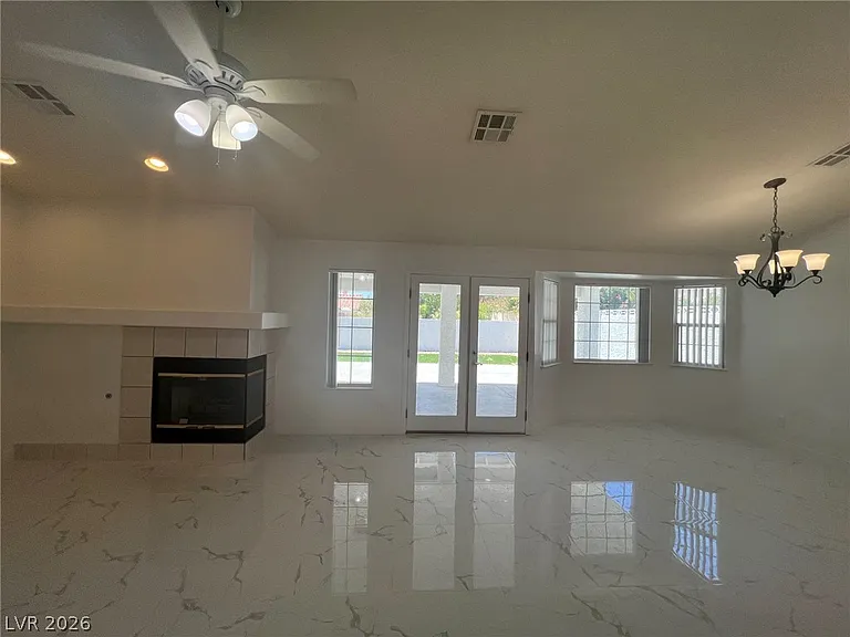 5645 W Katie Ave — Photo 13